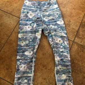 Lululemon high waisted crop